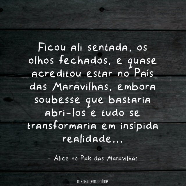 Ficou ali sentada