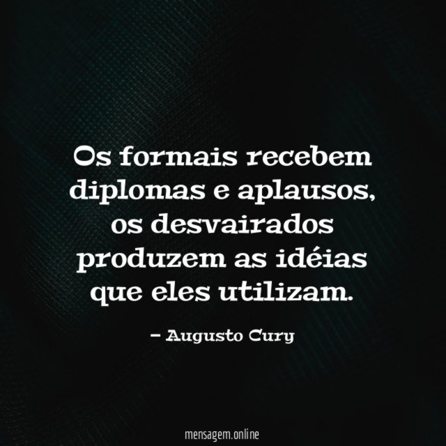 Os formais recebem diplomas e aplausos
