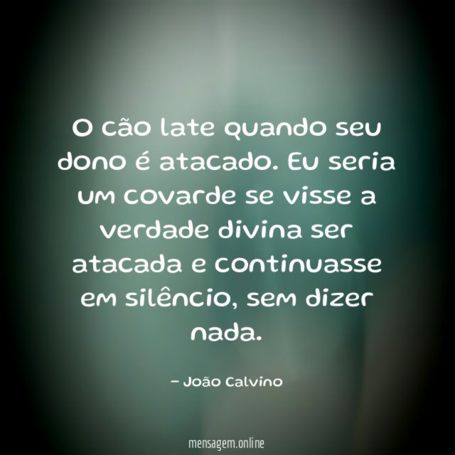 O cão late quando seu dono é atacado
