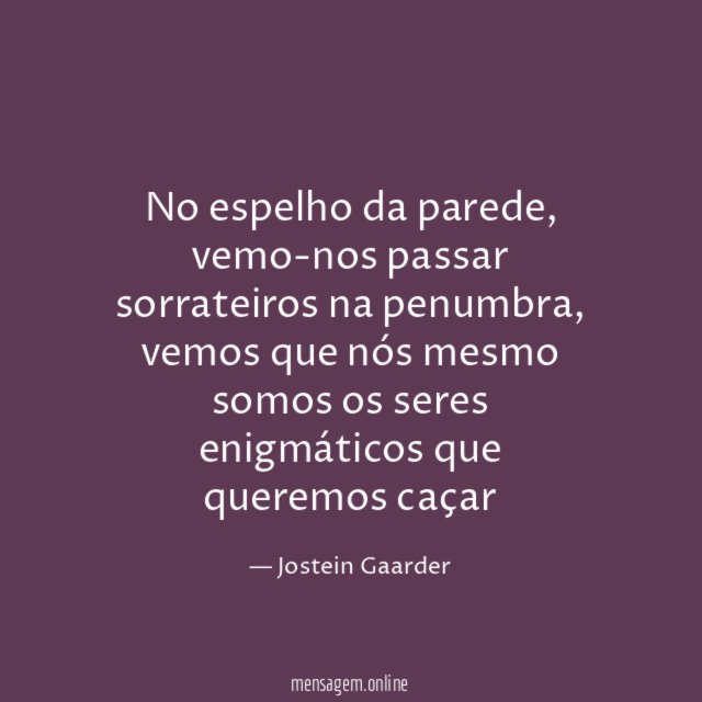No espelho da parede