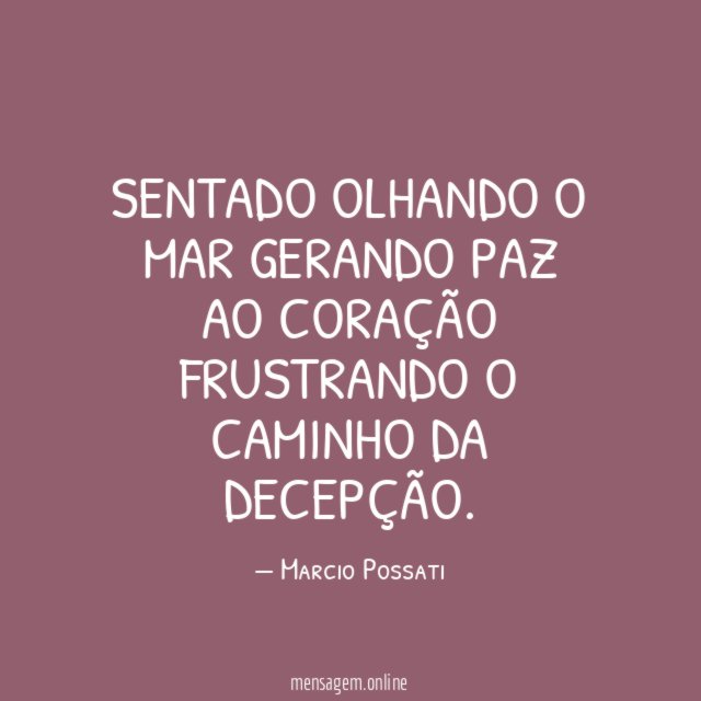 Sentado olhando o mar gerando paz ao coração Frustrando