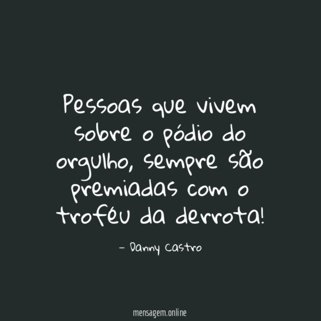 Pessoas que vivem sobre o pódio do orgulho