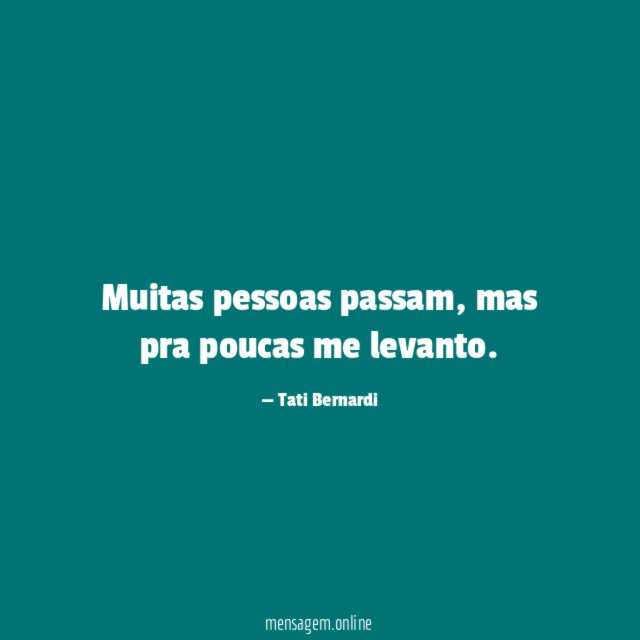 Muitas pessoas passam