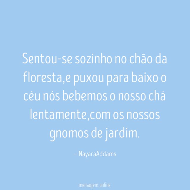 Sentou-se sozinho no chão da floresta