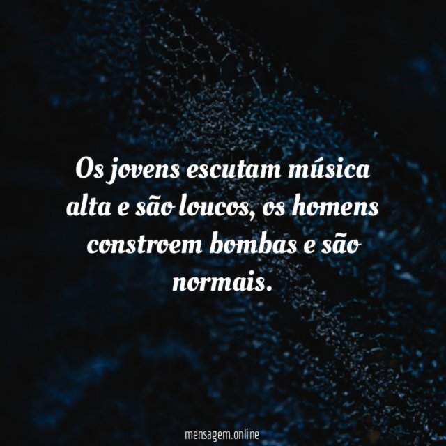 Os jovens escutam música alta e são loucos