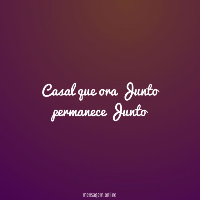 Casal que ora Junto permanece Junto