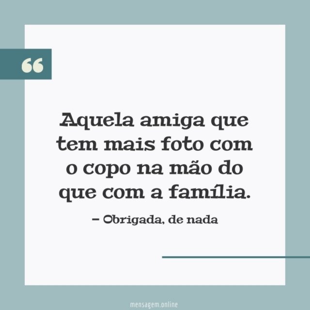 Mais foto com o copo na mão