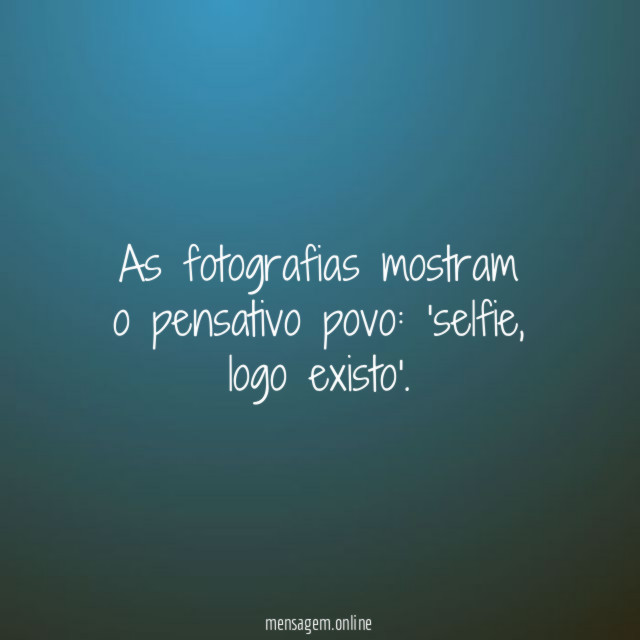As fotografias mostram o pensativo povo