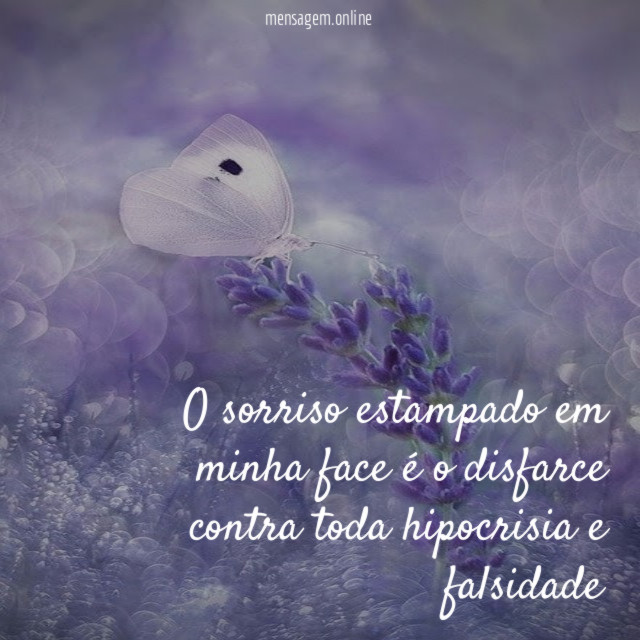 O sorriso estampado em minha face é