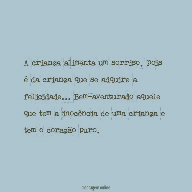 A criança alimenta um sorriso