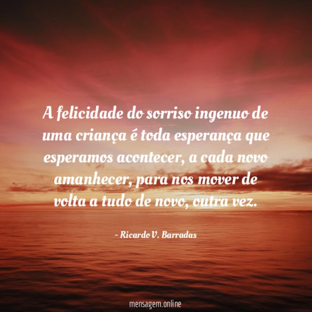 A felicidade do sorriso ingenuo de uma criança