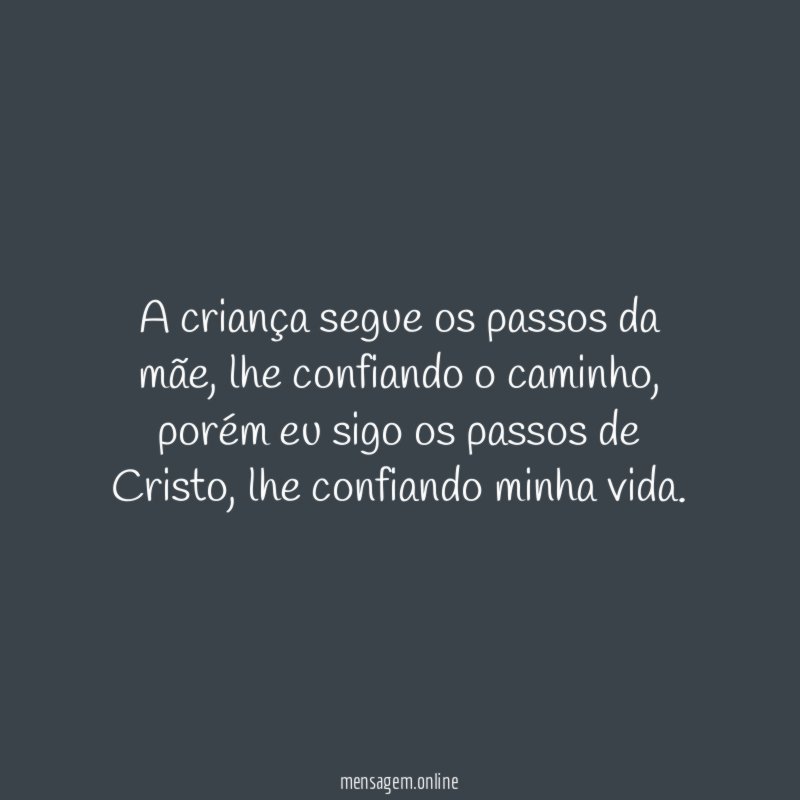 A criança segue os passos da mãe
