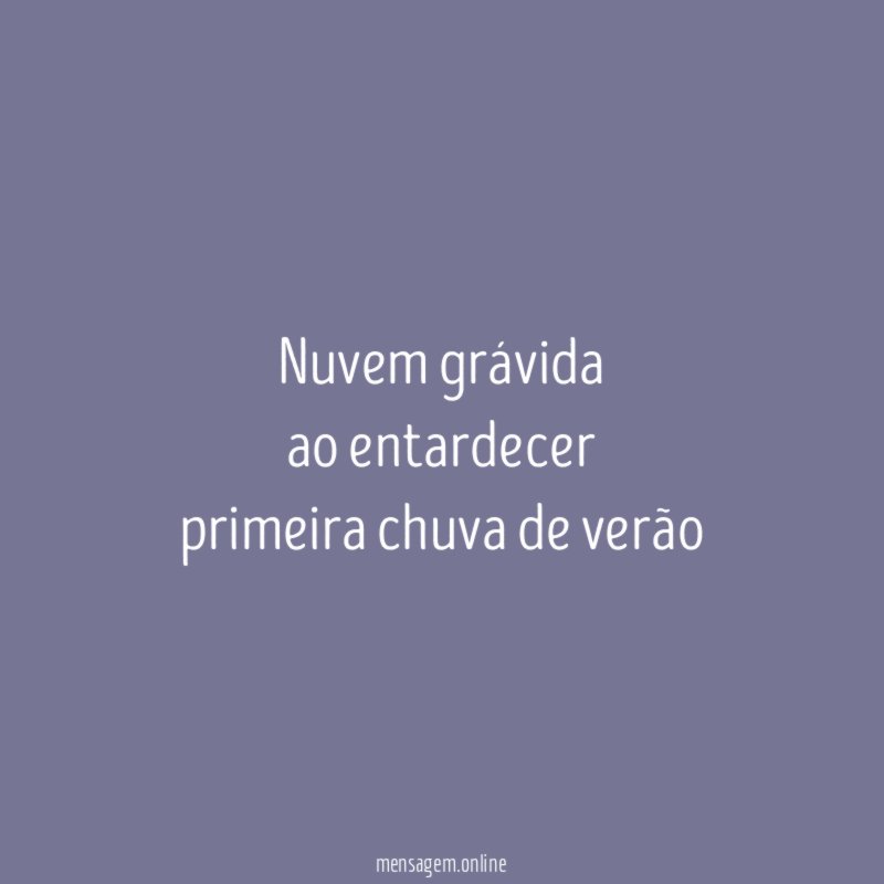 nuvem grávida ao entardecer primeira chuva de verão