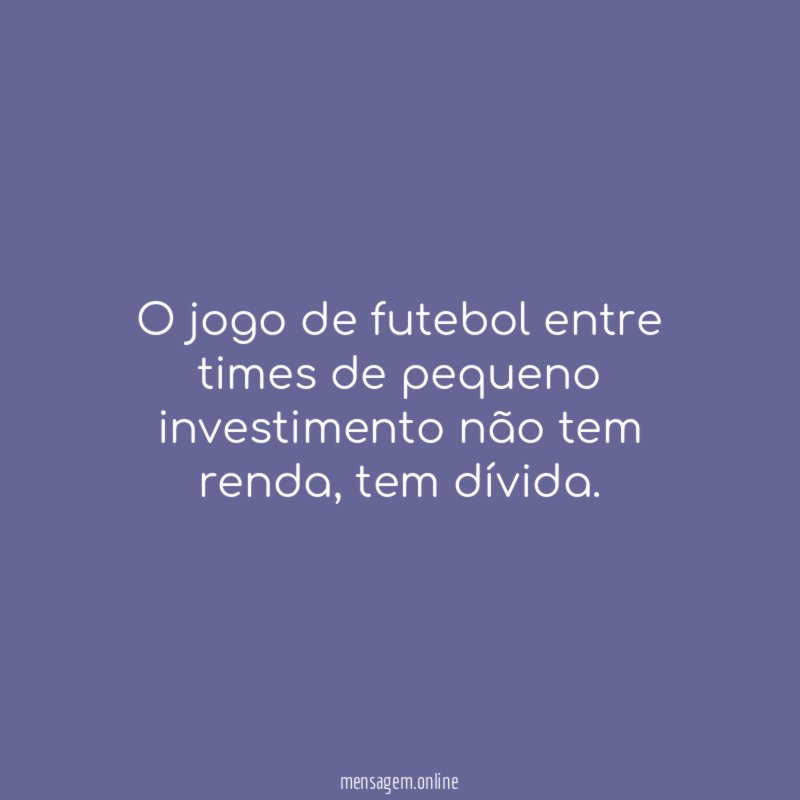 O jogo de futebol entre times de pequeno