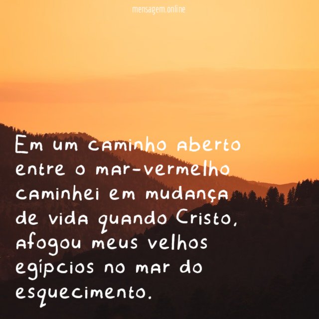 Em um caminho aberto entre o mar-vermelho caminhei