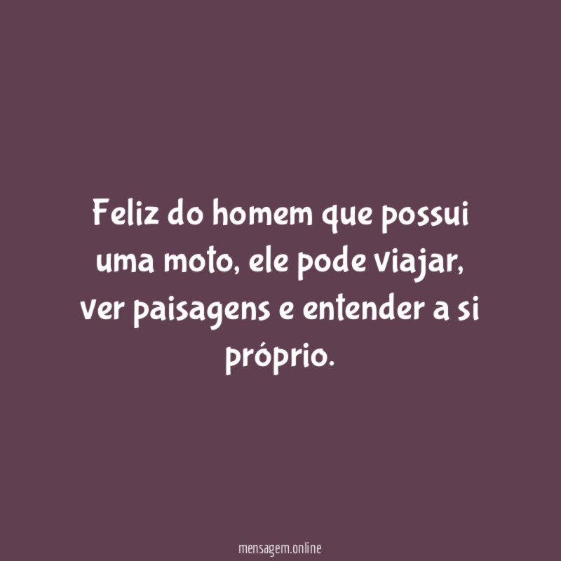 Feliz do homem que possui uma moto