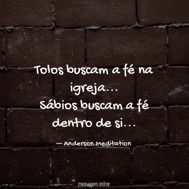 Tolos buscam a fé na igreja