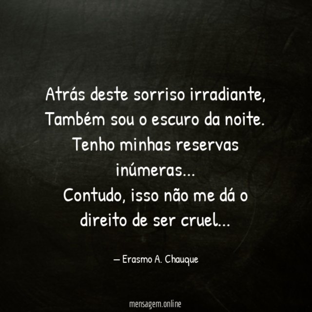 Atrás deste sorriso irradiante