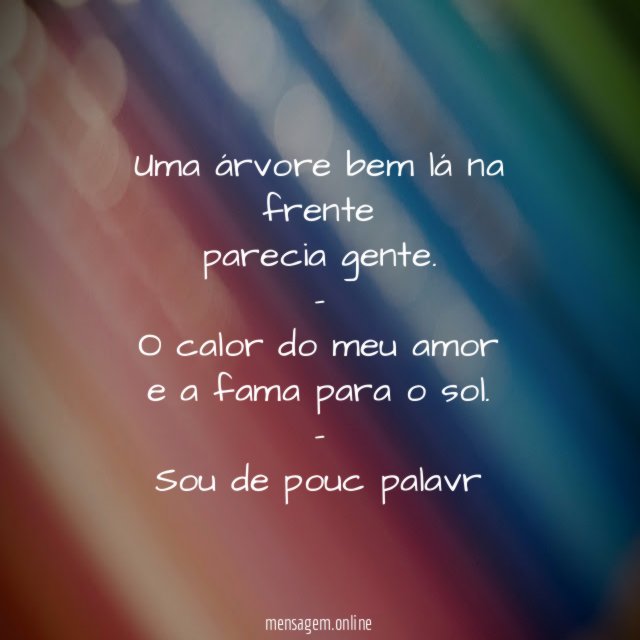 Uma árvore bem lá na frente
parecia gente.