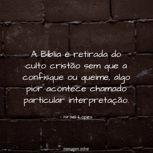 A Bíblia é retirada do culto cristão sem