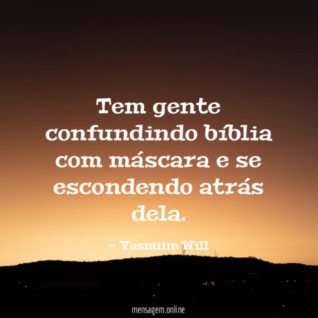 Tem gente confundindo bíblia com máscara e se